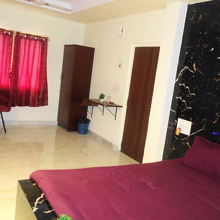 Hotel Hcb Brahmapur Zewnętrze zdjęcie