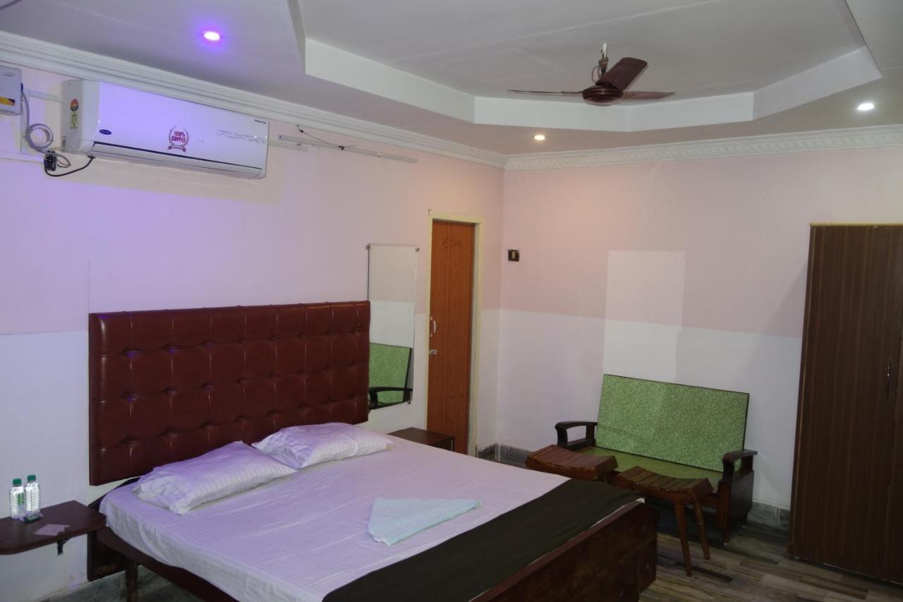 Hotel Hcb Brahmapur Zewnętrze zdjęcie