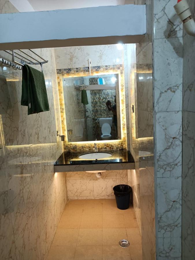 Hotel Hcb Brahmapur Zewnętrze zdjęcie