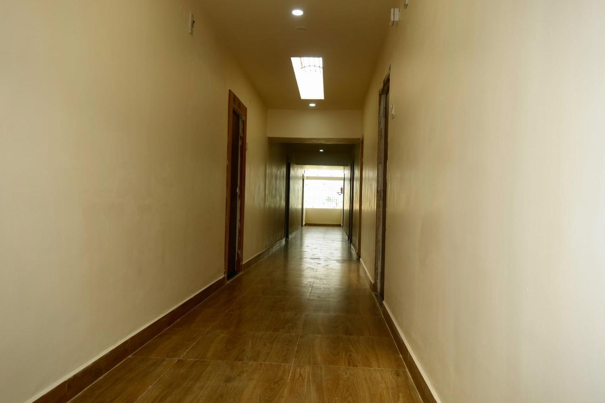 Hotel Hcb Brahmapur Zewnętrze zdjęcie
