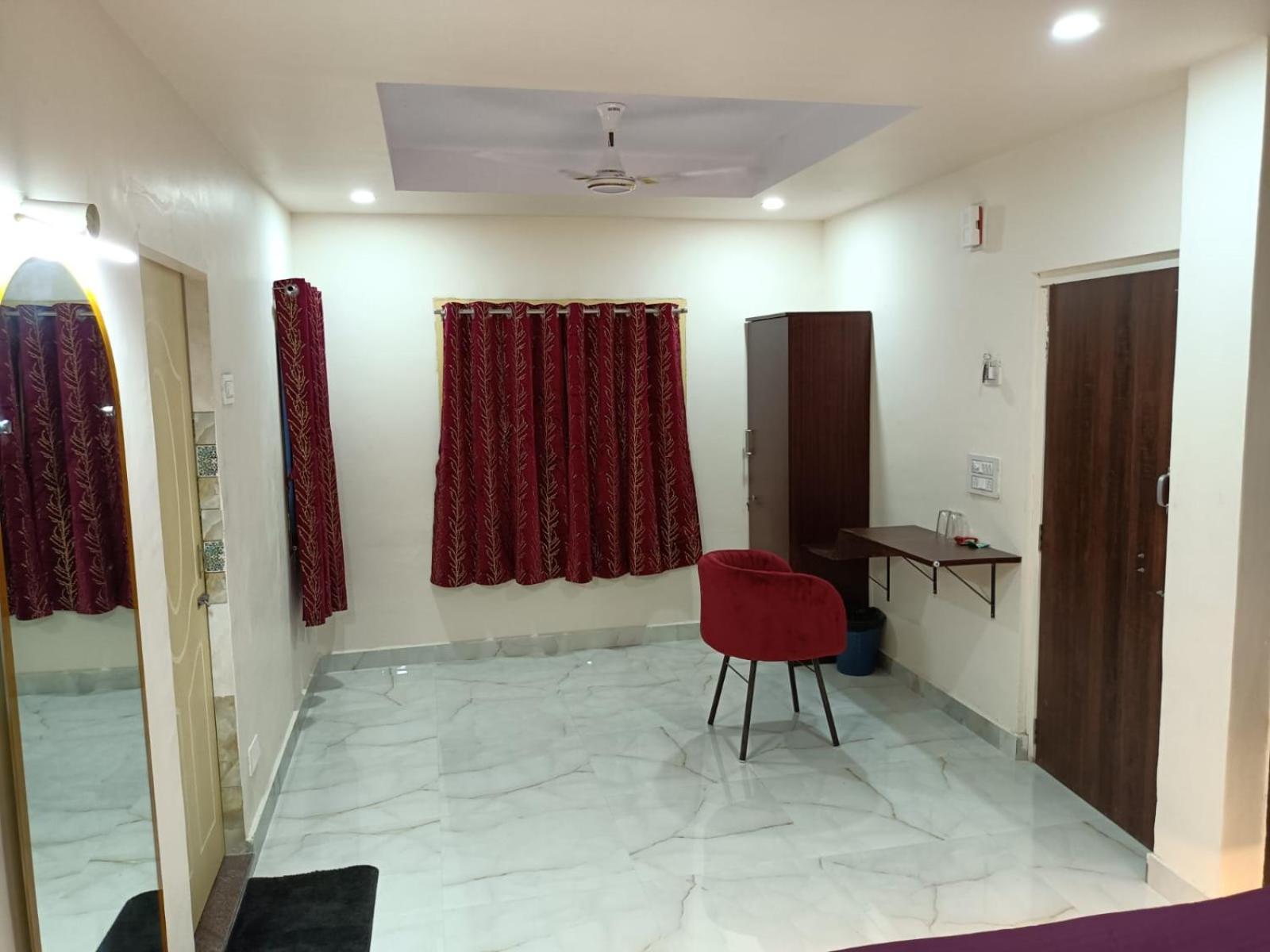 Hotel Hcb Brahmapur Zewnętrze zdjęcie